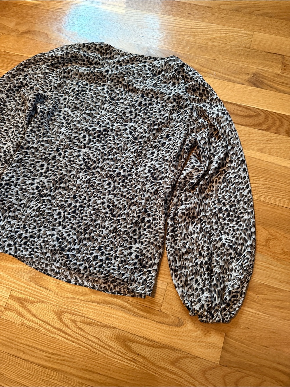 MSK Leopard Print Wrap Top - Taupe and Black - Picture 11 of 12
